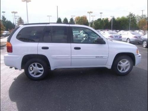 GMC Envoy 2004 photo 3