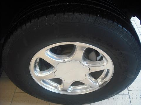 GMC Envoy 2004 photo 1