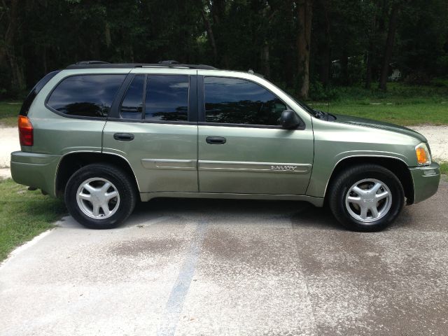 GMC Envoy 2004 photo 4