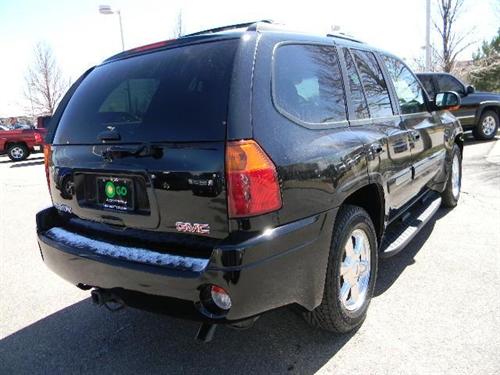 GMC Envoy 2004 photo 2