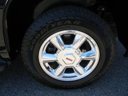 GMC Envoy 2004 photo 3