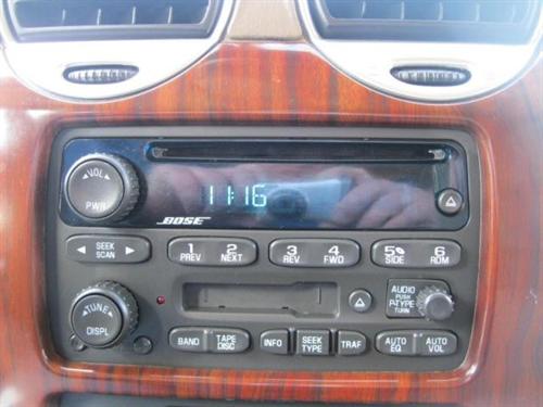 GMC Envoy 2004 photo 1