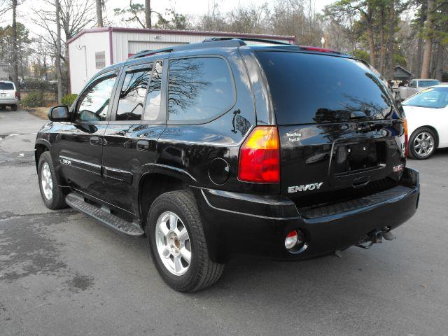 GMC Envoy 2004 photo 4