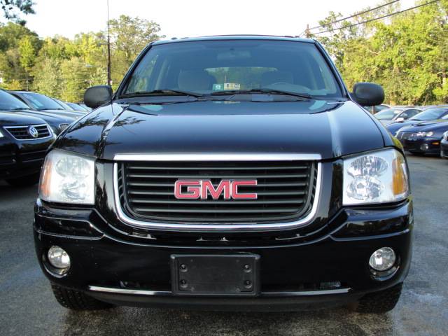 GMC Envoy 2004 photo 1