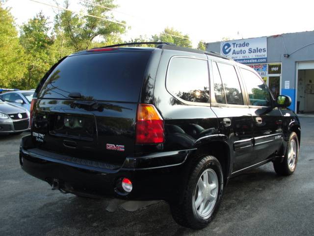 GMC Envoy 2004 photo 3