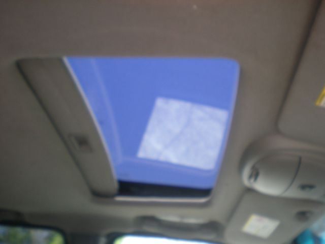 GMC Envoy 2004 photo 3