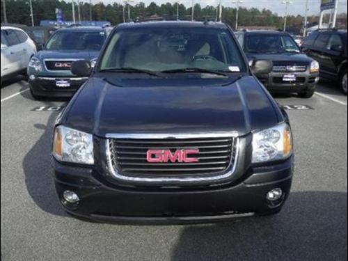 GMC Envoy 2004 photo 1