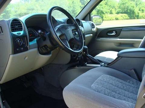 GMC Envoy 2004 photo 1