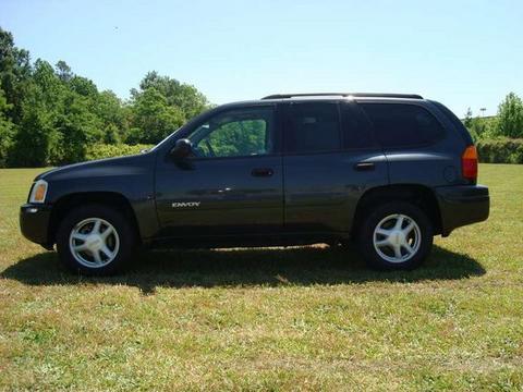 GMC Envoy 2004 photo 2