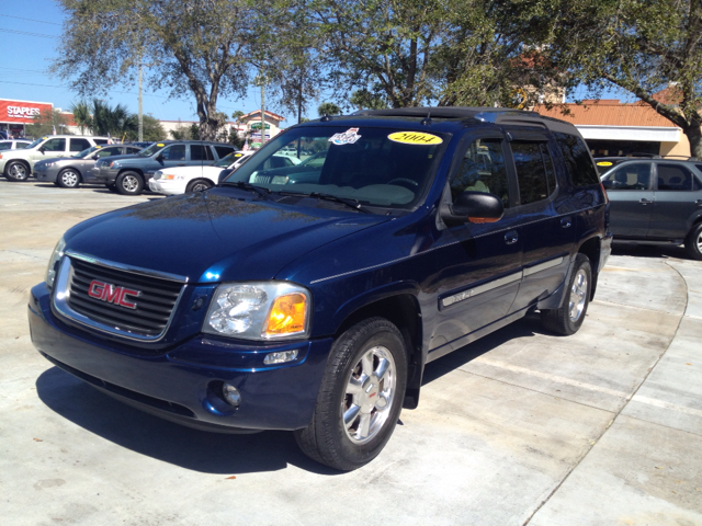GMC Envoy 2004 photo 1