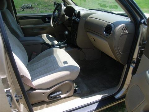 GMC Envoy 2004 photo 3
