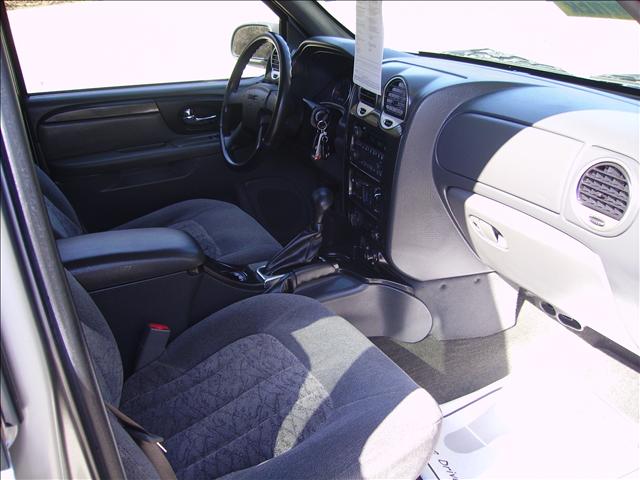 GMC Envoy 2004 photo 5