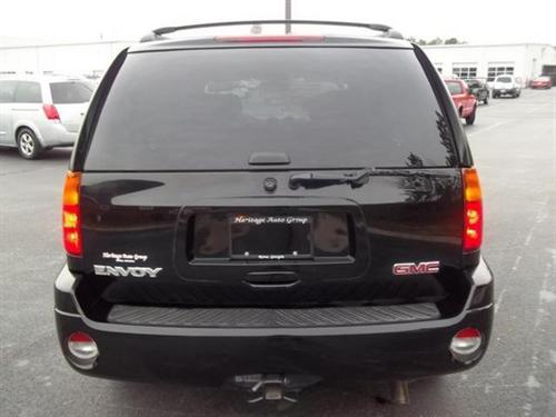 GMC Envoy 2004 photo 3