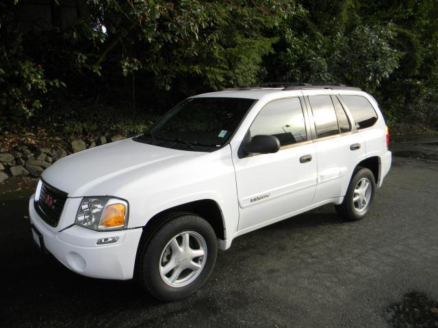 GMC Envoy 2004 photo 1