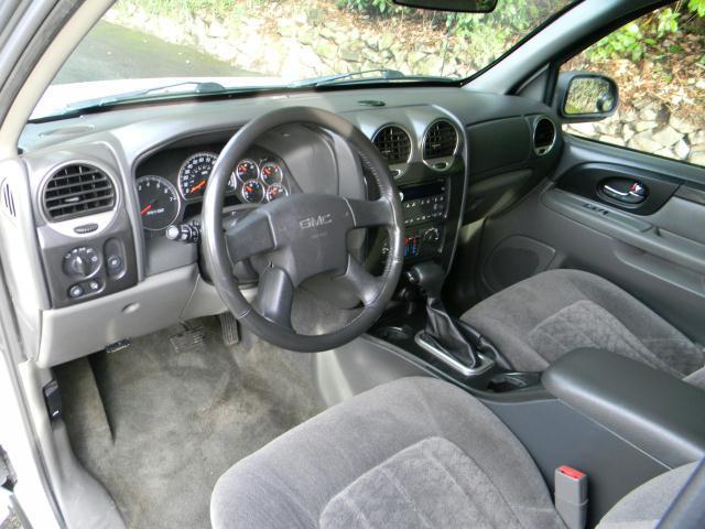 GMC Envoy 2004 photo 5