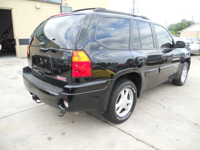 GMC Envoy 2004 photo 4