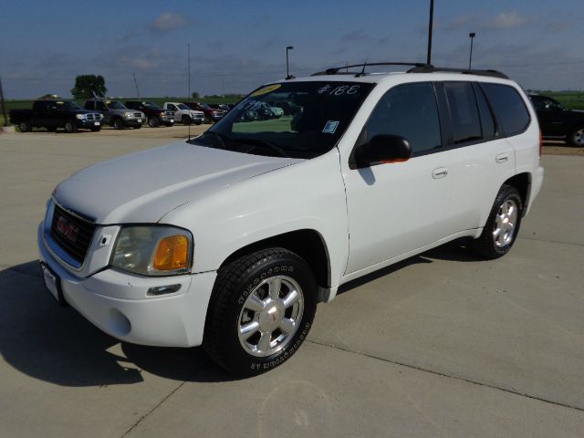 GMC Envoy 2004 photo 4