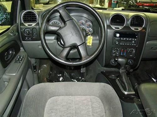 GMC Envoy 2004 photo 3