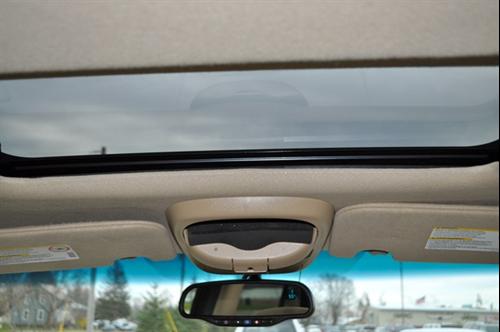 GMC Envoy 2004 photo 2