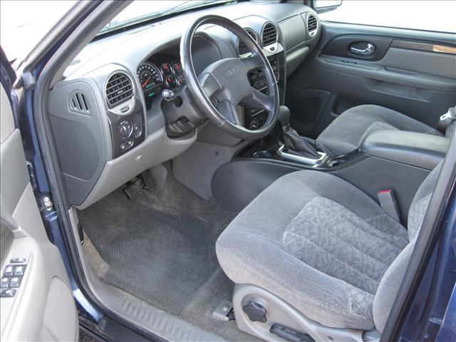 GMC Envoy 2004 photo 4