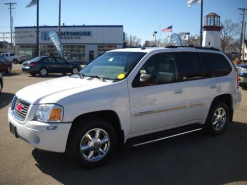 GMC Envoy 2004 photo 2