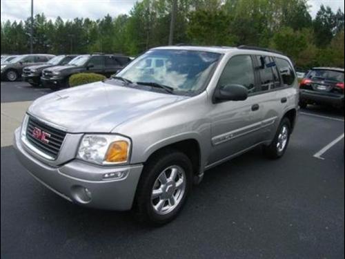 GMC Envoy 2004 photo 2