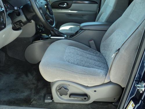 GMC Envoy 2004 photo 1