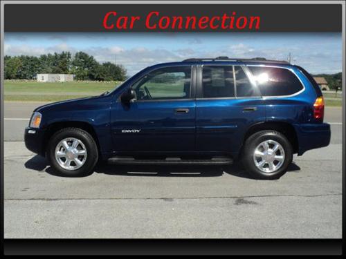 GMC Envoy 2004 photo 2