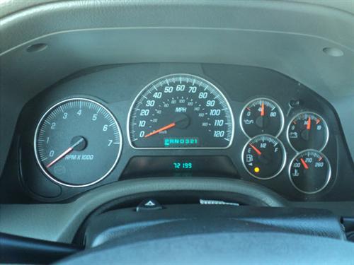 GMC Envoy 2004 photo 4