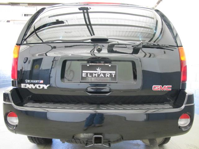 GMC Envoy 2004 photo 4
