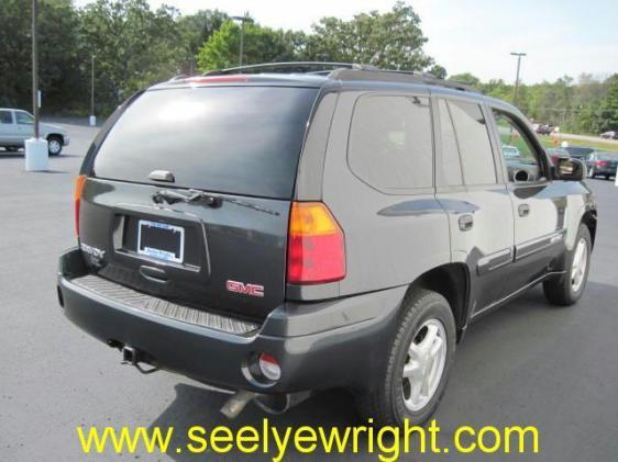 GMC Envoy 2004 photo 3