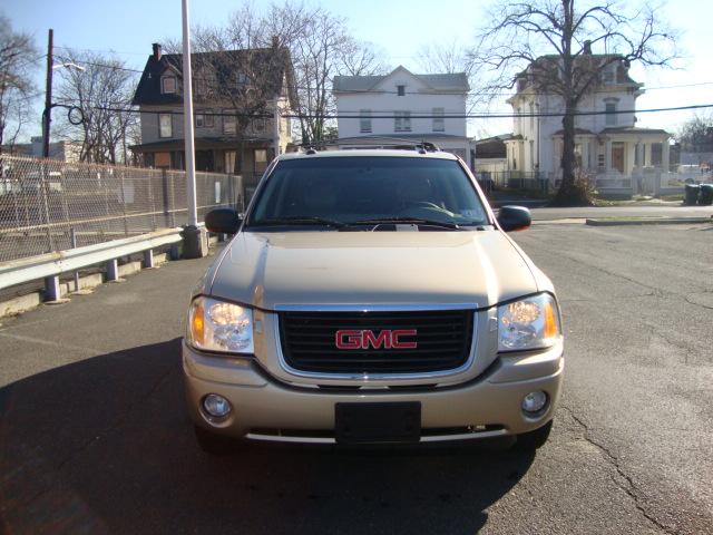 GMC Envoy 2004 photo 1
