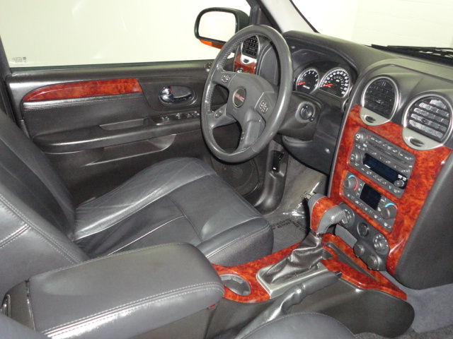 GMC Envoy 2005 photo 1