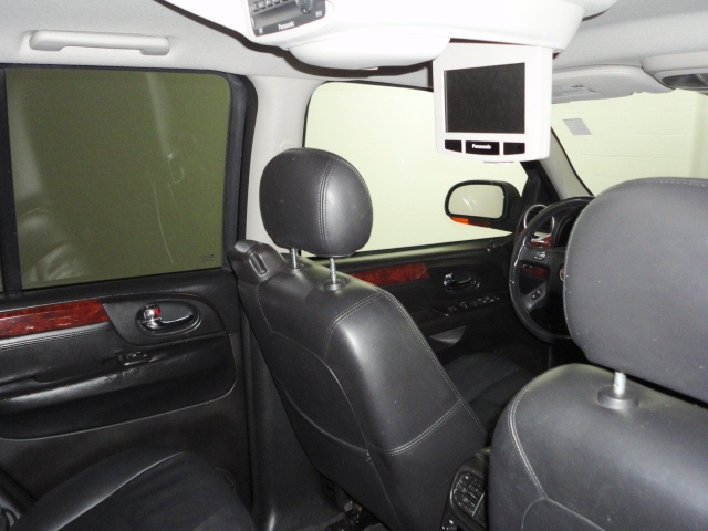 GMC Envoy 2005 photo 2