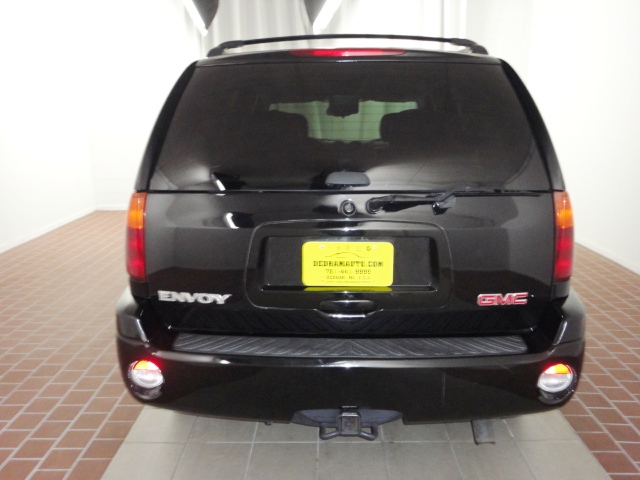 GMC Envoy 2005 photo 4