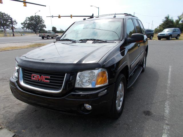 GMC Envoy 2005 photo 1