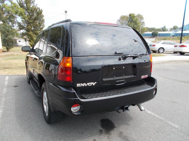 GMC Envoy 2005 photo 3