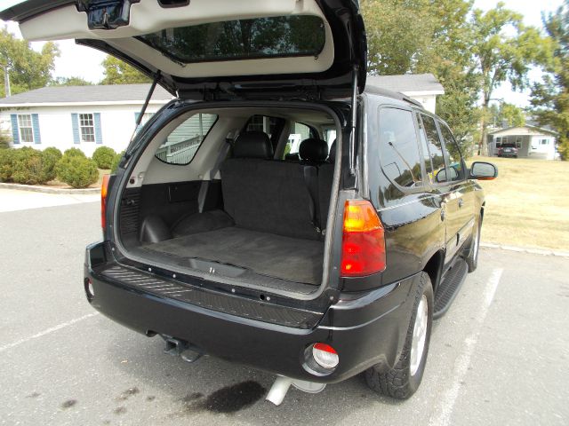 GMC Envoy 2005 photo 4