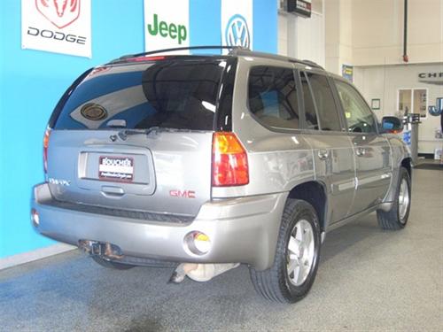 GMC Envoy 2005 photo 2