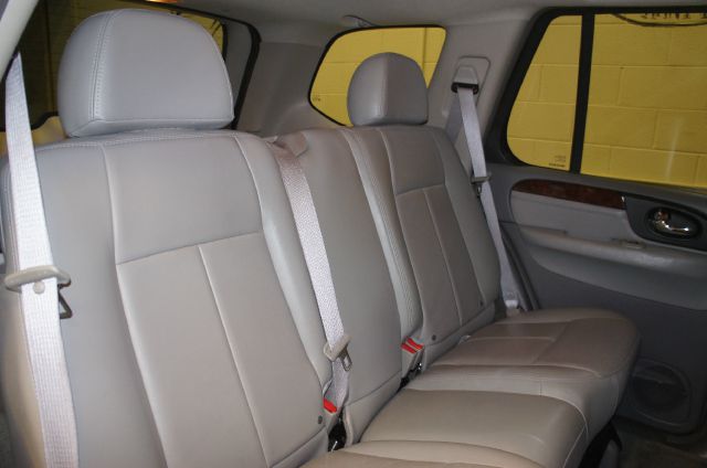 GMC Envoy 2005 photo 17