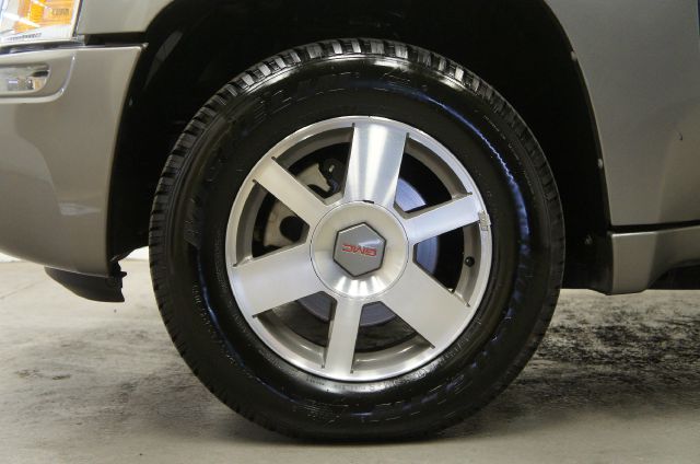 GMC Envoy 2005 photo 23