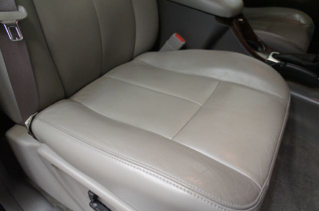 GMC Envoy 2005 photo 29