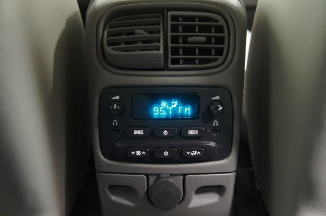 GMC Envoy 2005 photo 3