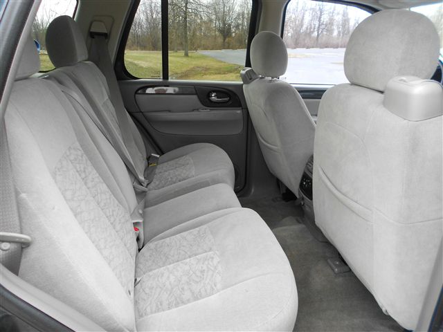 GMC Envoy 2005 photo 16