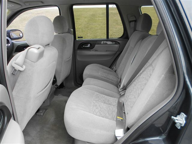 GMC Envoy 2005 photo 17