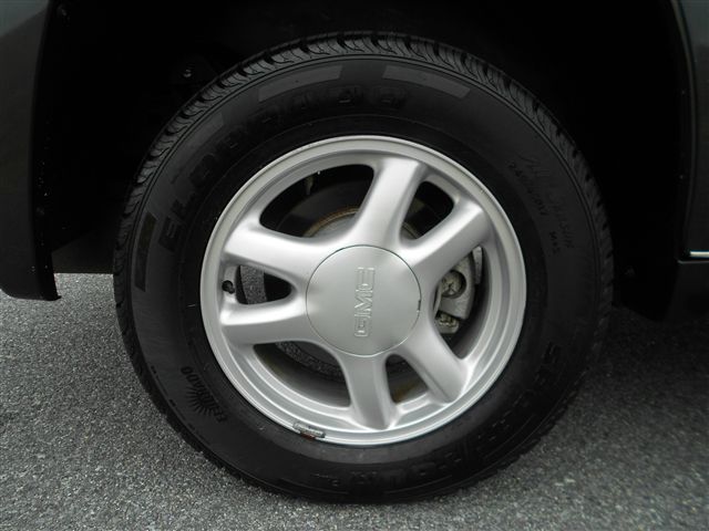 GMC Envoy 2005 photo 9