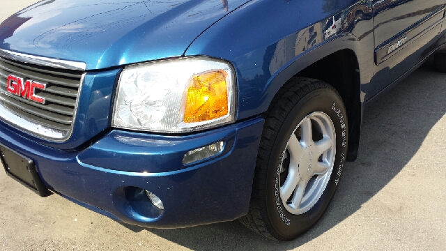 GMC Envoy 2005 photo 1