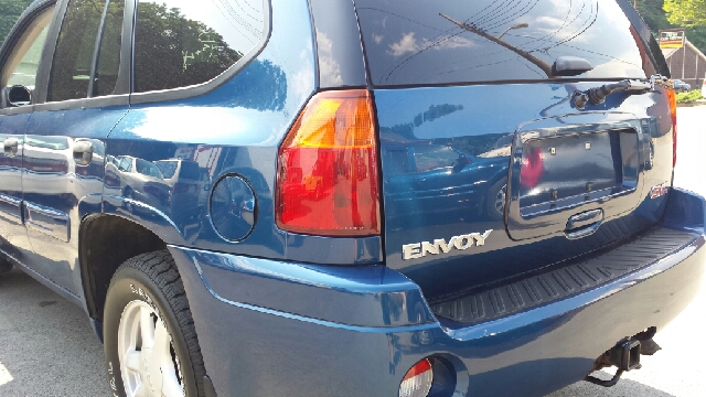 GMC Envoy 2005 photo 3