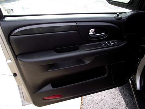 GMC Envoy 2005 photo 1