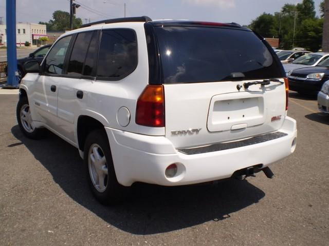 GMC Envoy 2005 photo 1